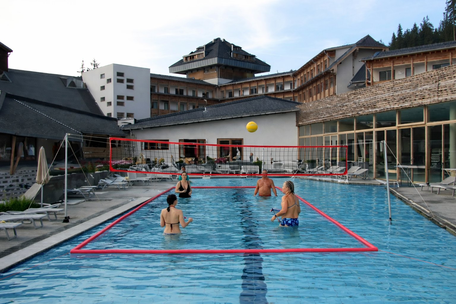 aQuolley — Piscina