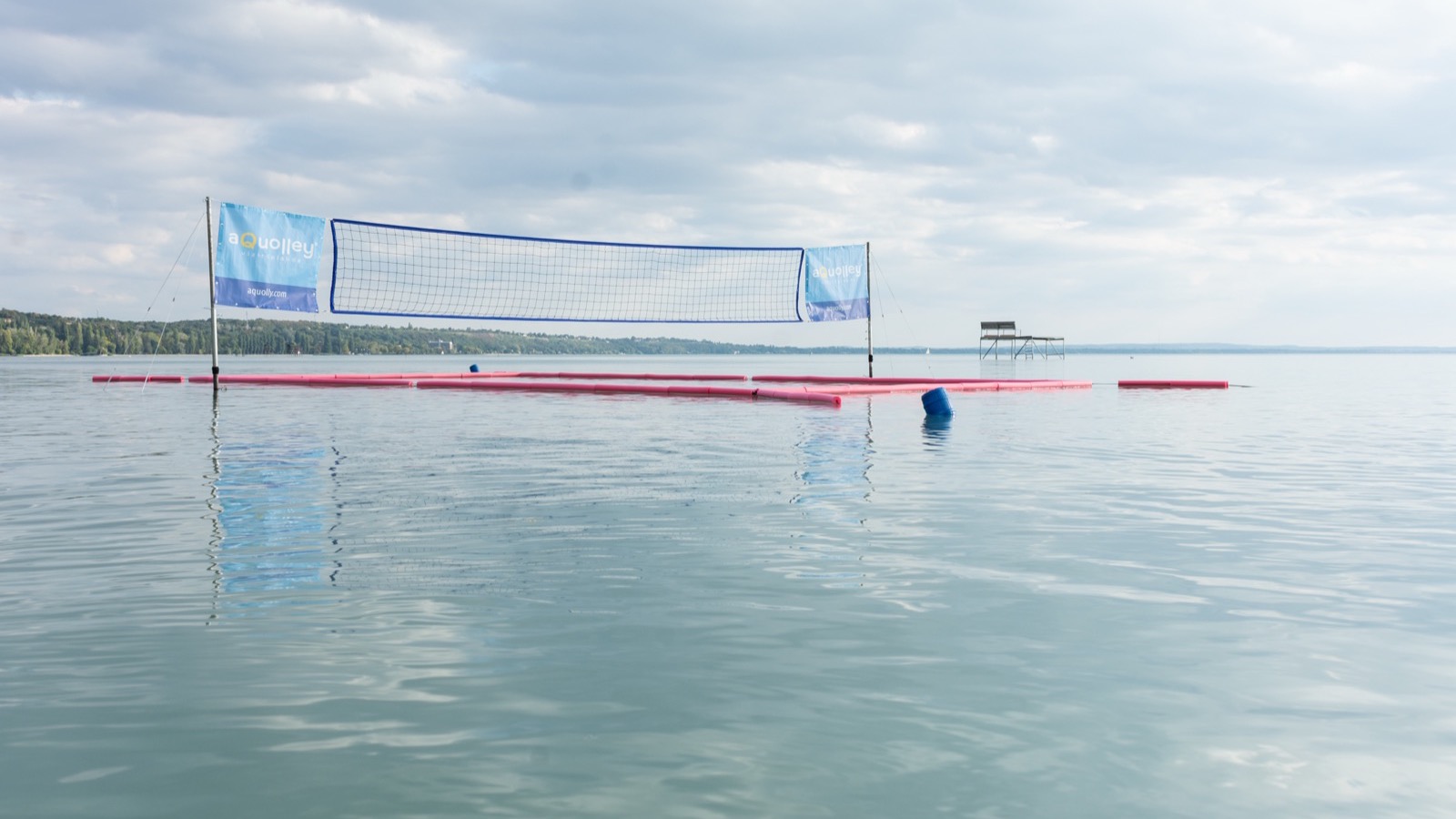 aQuolley — Empty courts